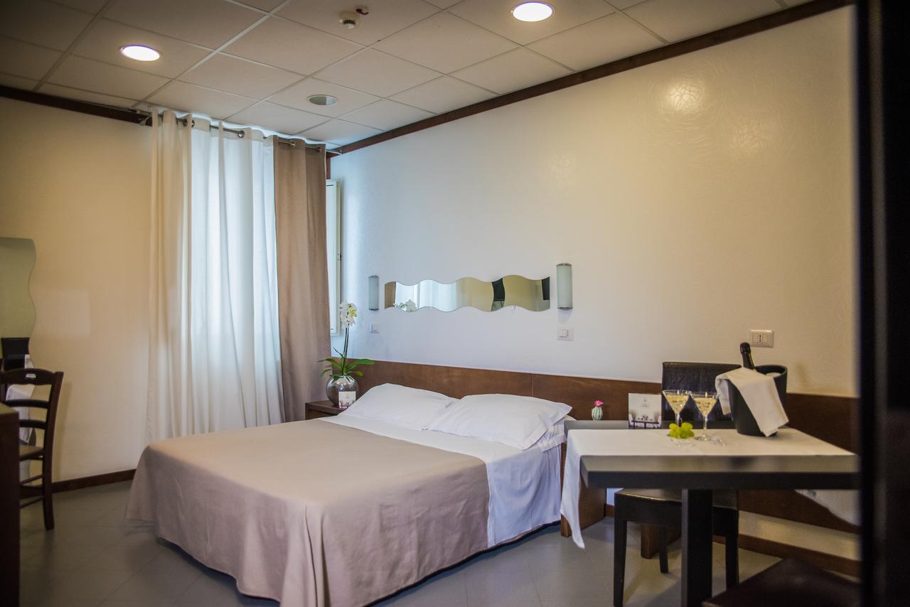 Hotel Santa Chiara Ночера Инфериоре Екстериор снимка