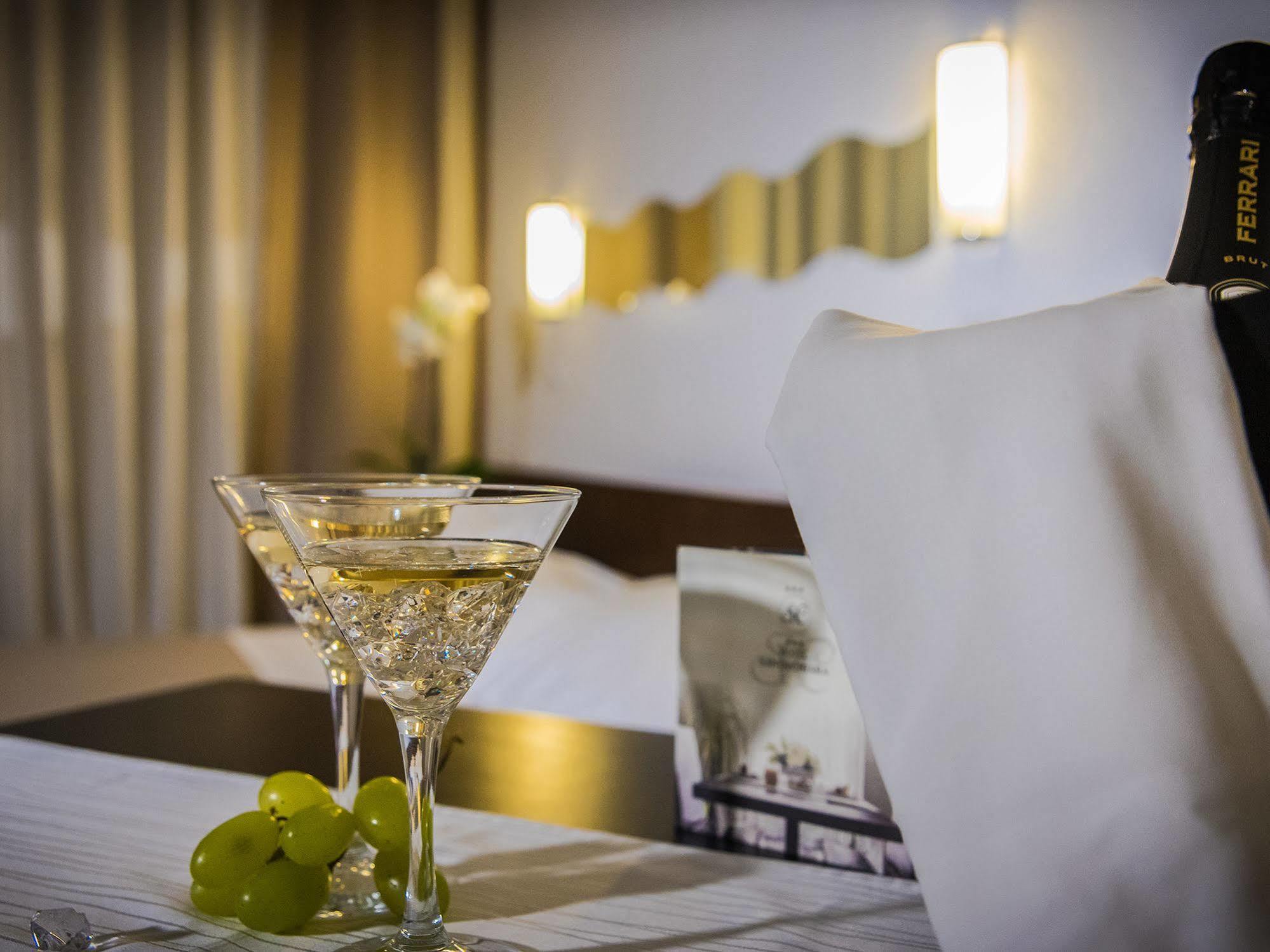 Hotel Santa Chiara Ночера Инфериоре Екстериор снимка